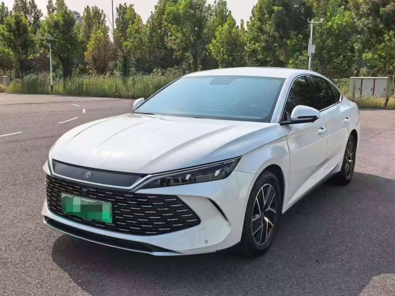 天津25年比亚迪秦3