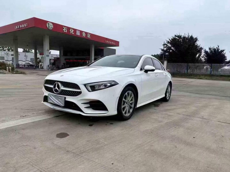 徐州21年奔驰A2