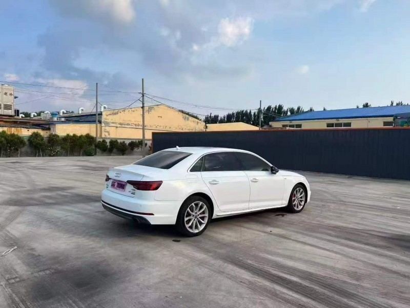 青岛18年奥迪A4L8
