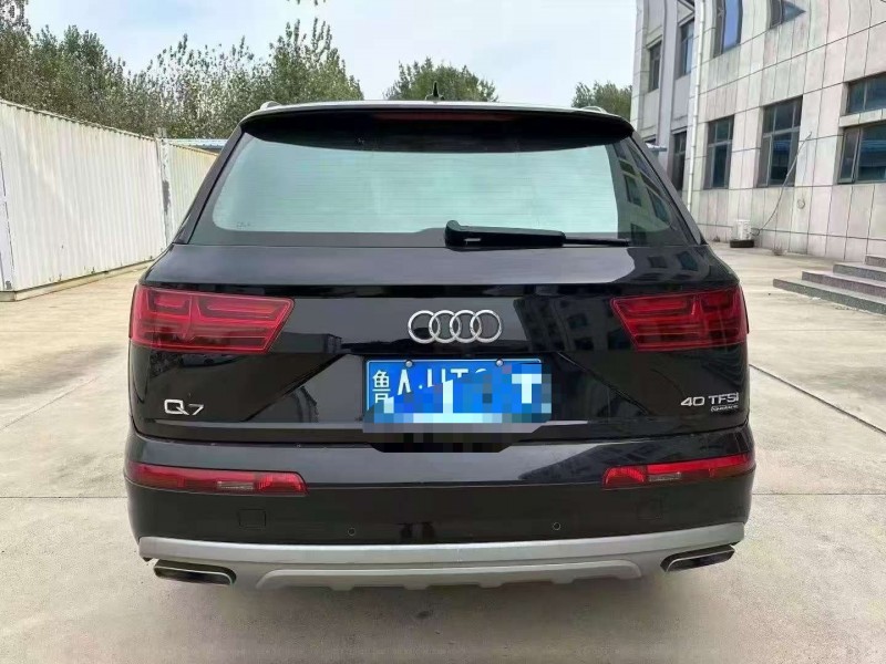 济宁19年奥迪Q79
