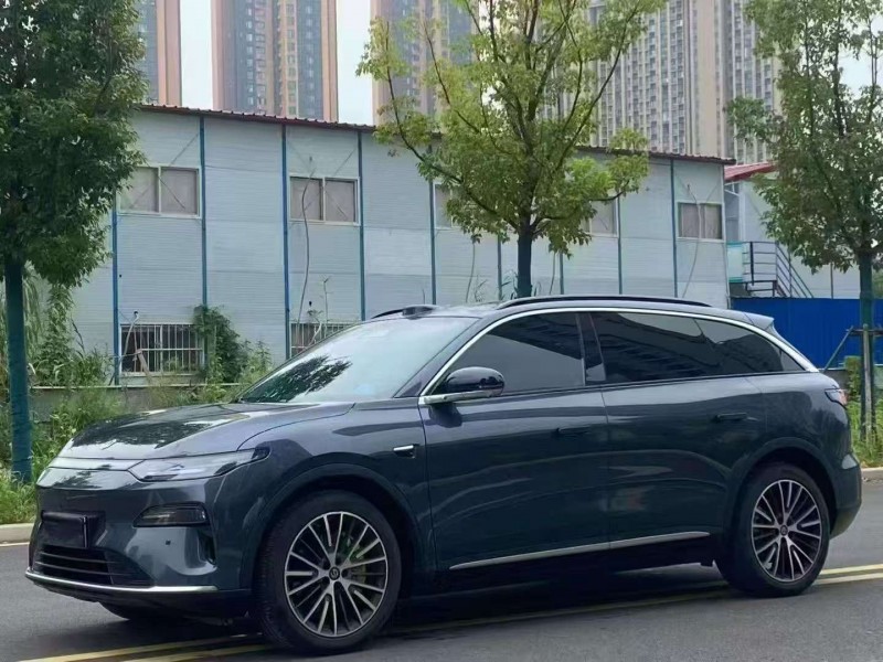武汉25年零跑汽车C113