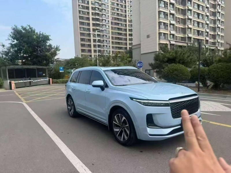 东营22年理想理想ONE2