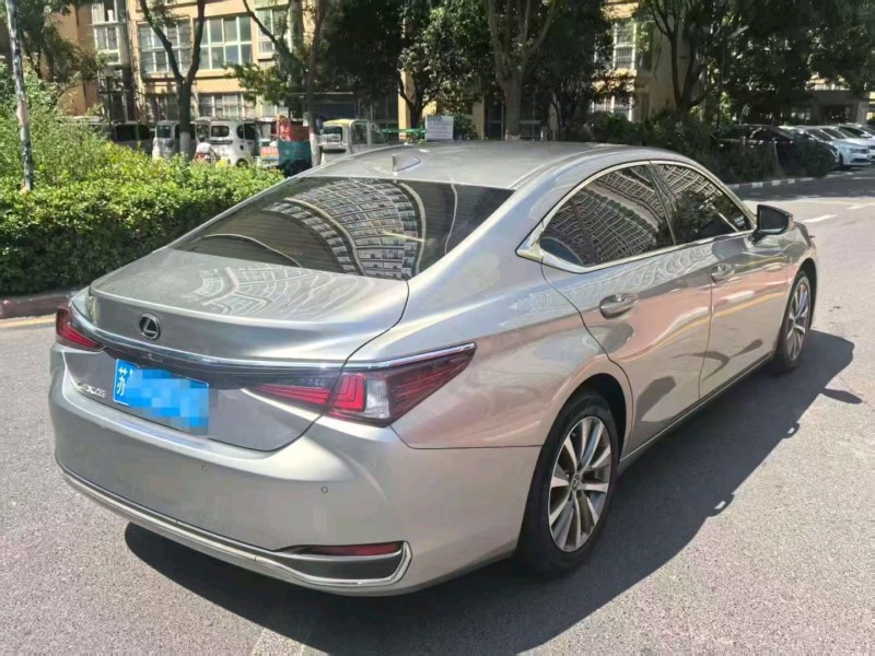 安阳20年雷克萨斯ES9