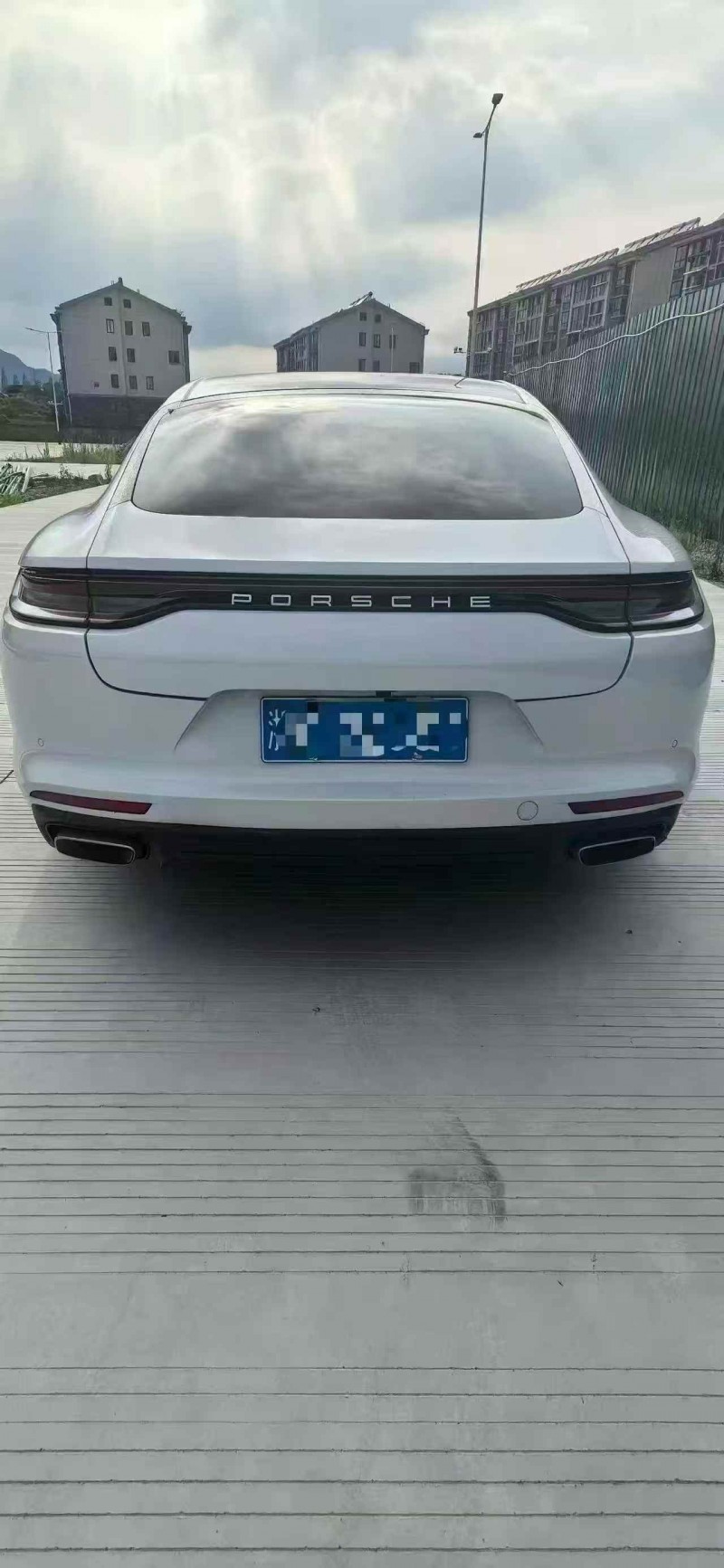 湖州23年保时捷帕拉梅拉9