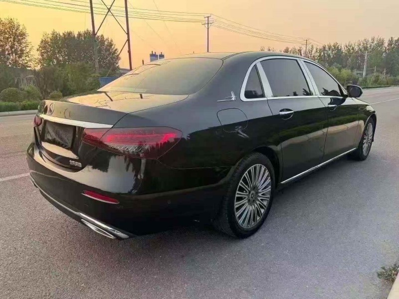 东营21年奔驰E8
