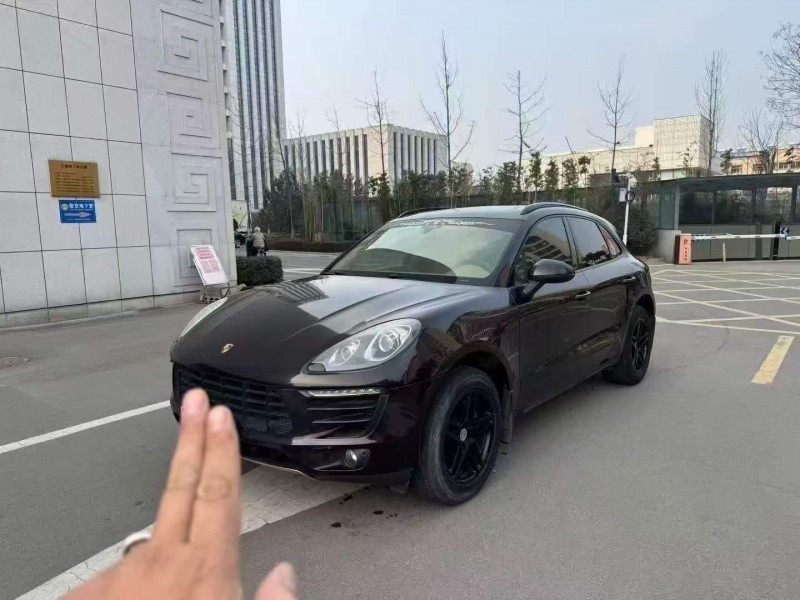 枣庄16年保时捷Macan2