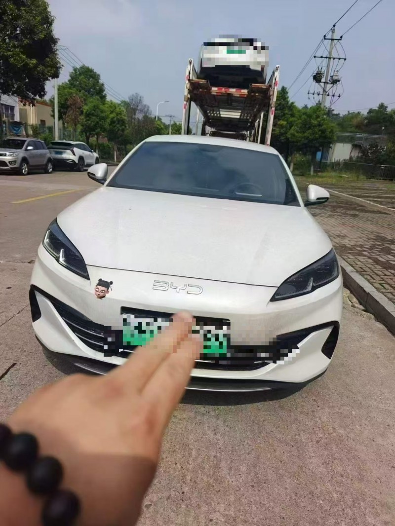 长沙24年比亚迪海豹1