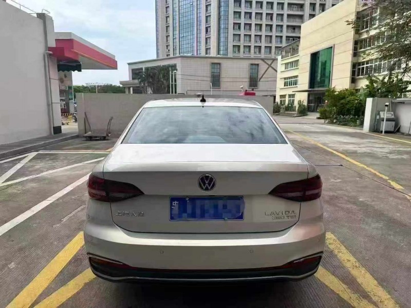 泉州23年大众朗逸9