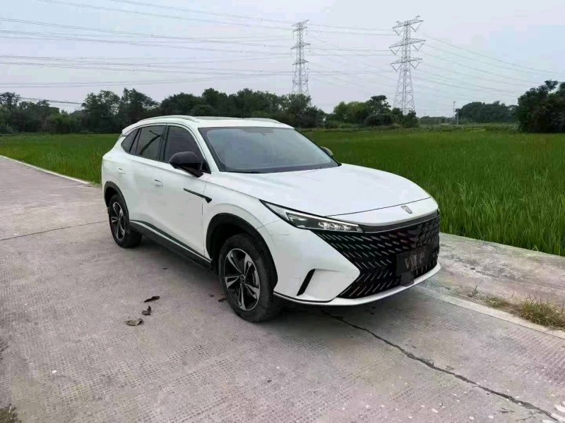 绍兴23年荣威RX52