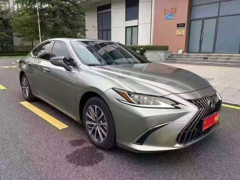 广州16年雷克萨斯ES3