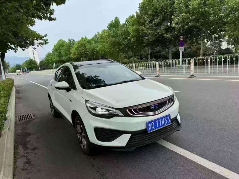 东营19年吉利帝豪2