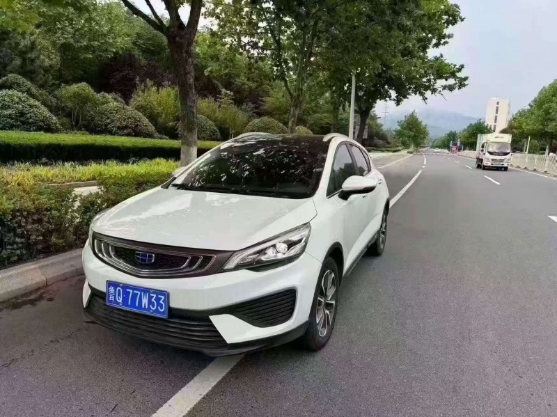 东营19年吉利帝豪3