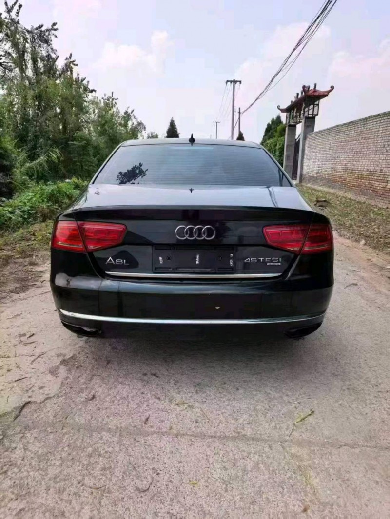 潍坊12年奥迪A8L8