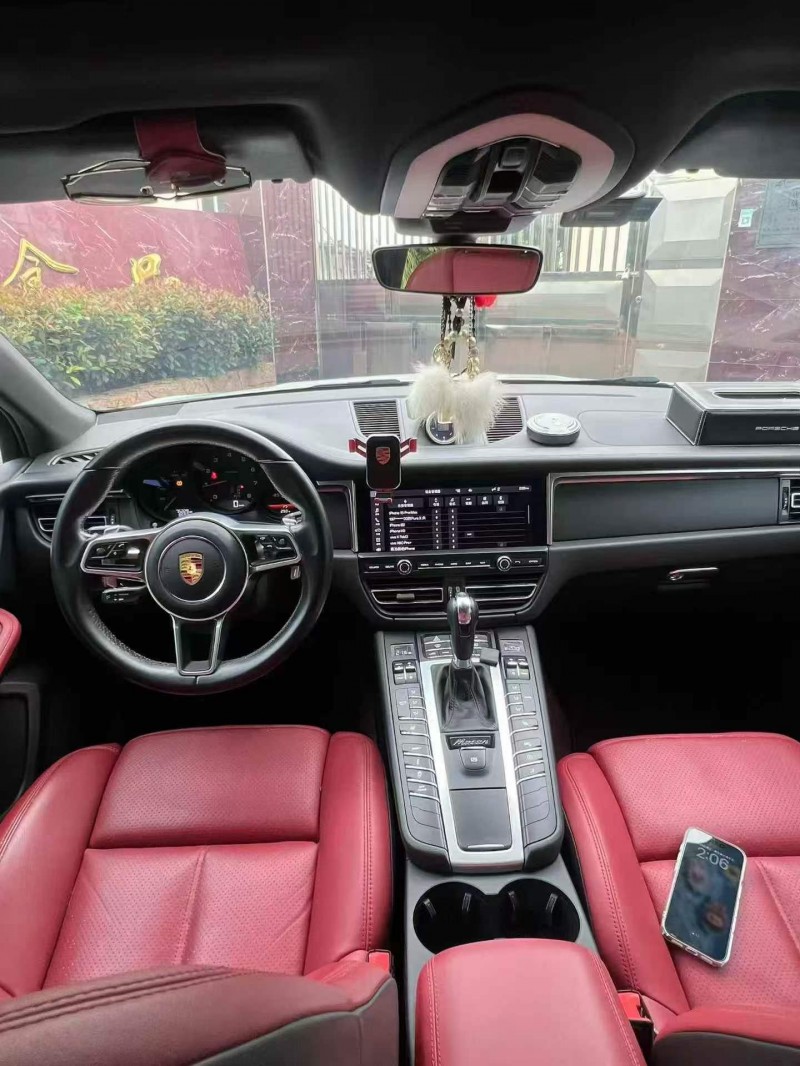 绍兴21年保时捷Macan5