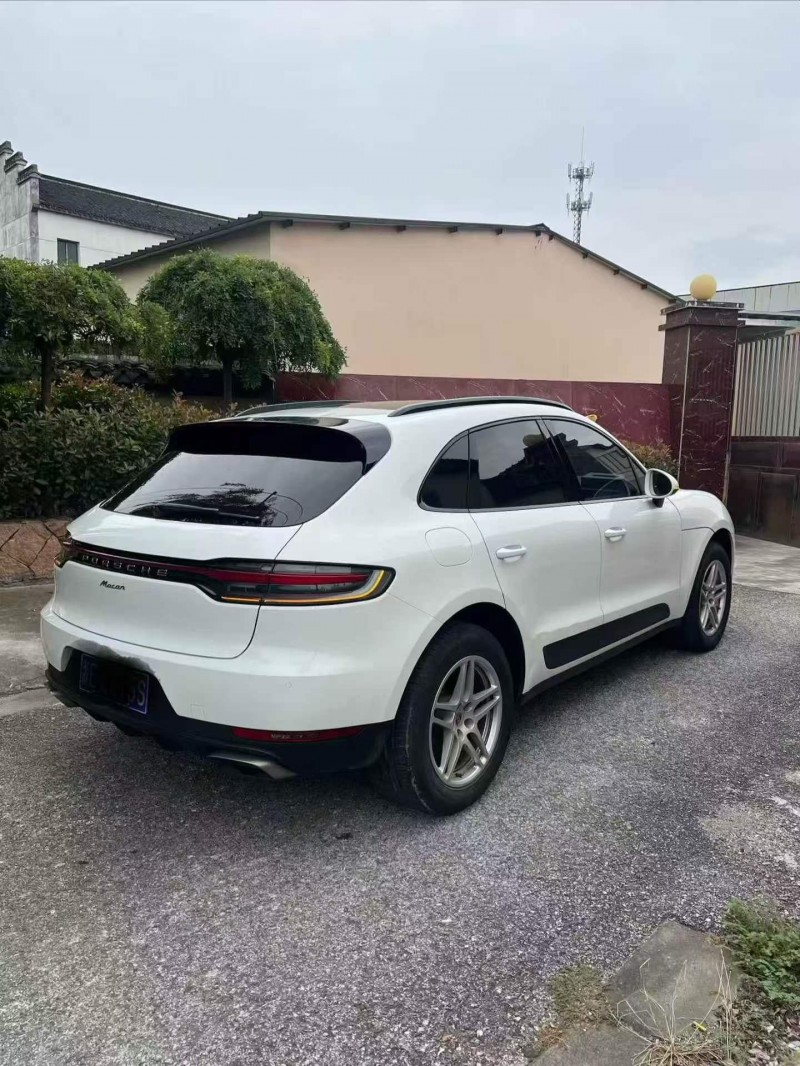 绍兴21年保时捷Macan7
