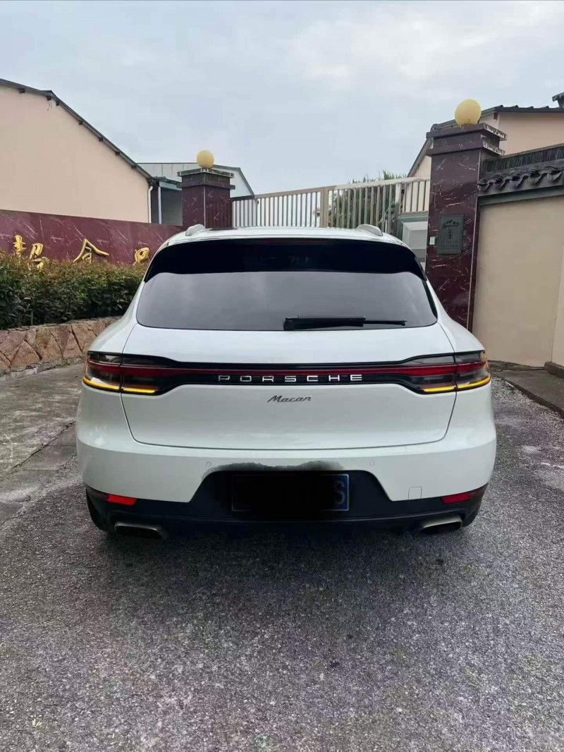 绍兴21年保时捷Macan9