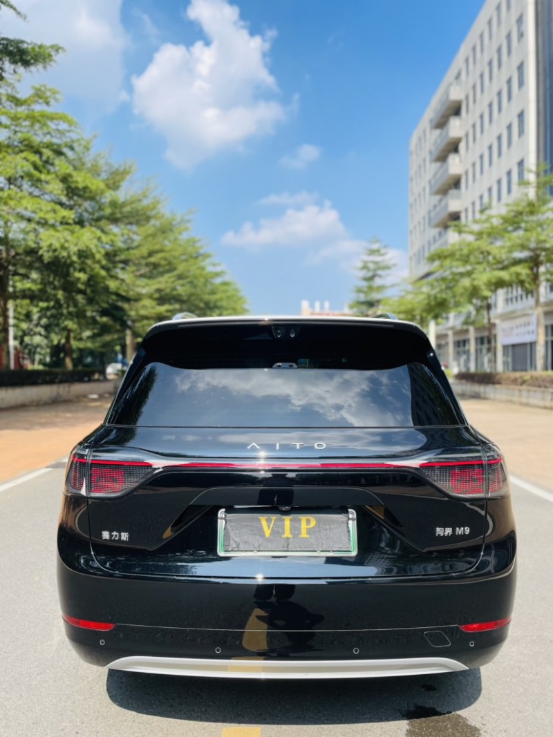 东莞25年华为智选问界9