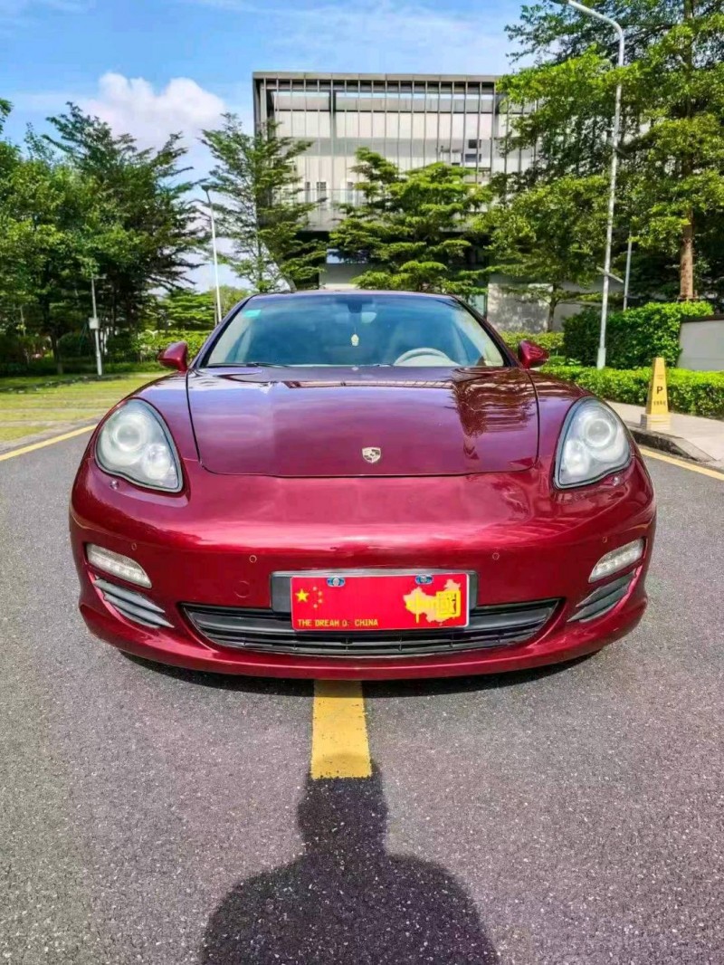 广州10年保时捷帕拉梅拉1