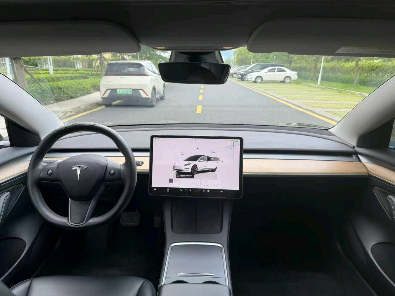 广州23年特斯拉MODEL 38