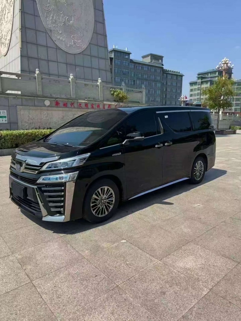 潍坊22年丰田威尔法2