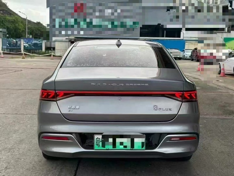 广州21年比亚迪秦9