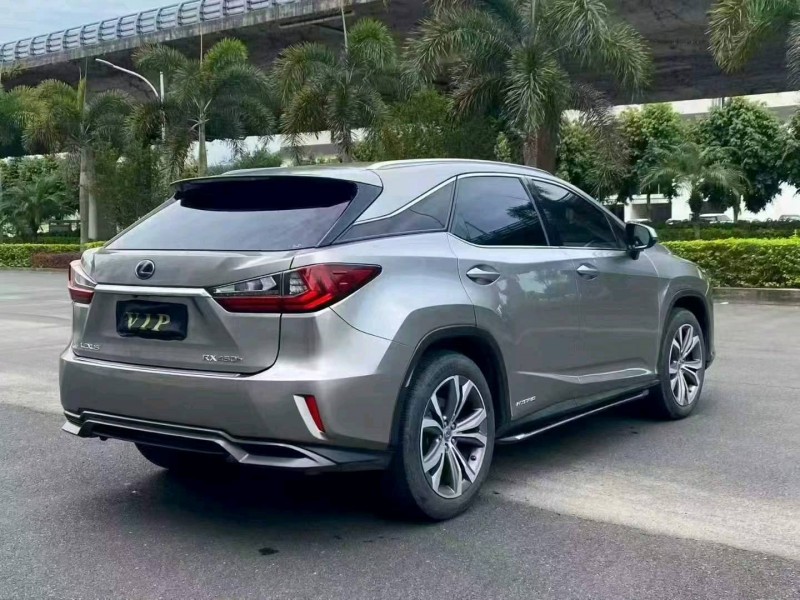 漳州17年雷克萨斯RX8