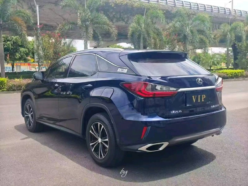 漳州17年雷克萨斯RX7