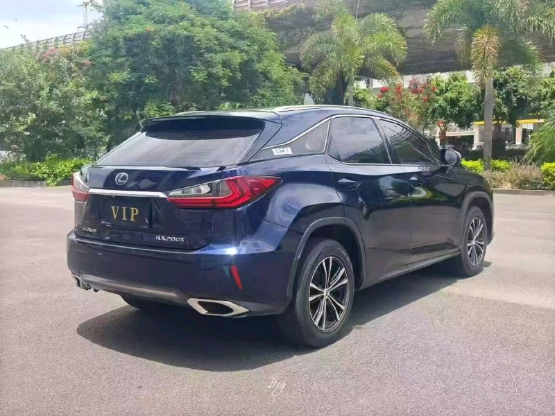 漳州17年雷克萨斯RX8