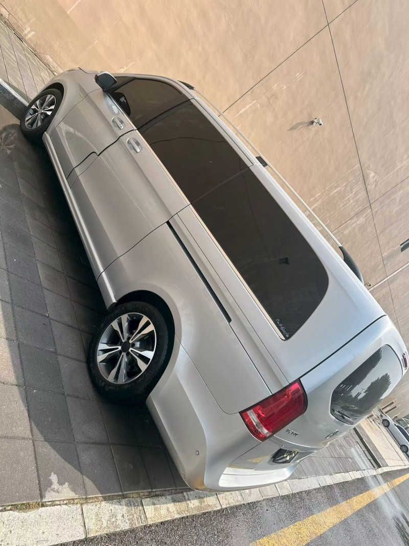 营口17年奔驰V8
