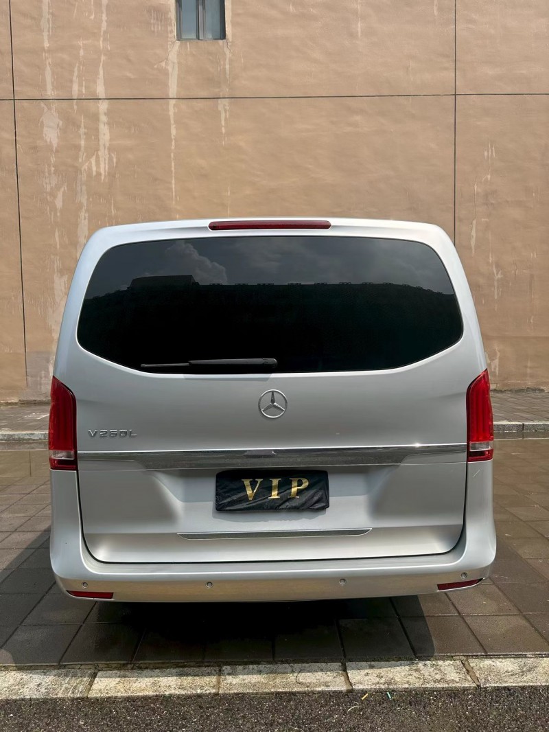 营口17年奔驰V9