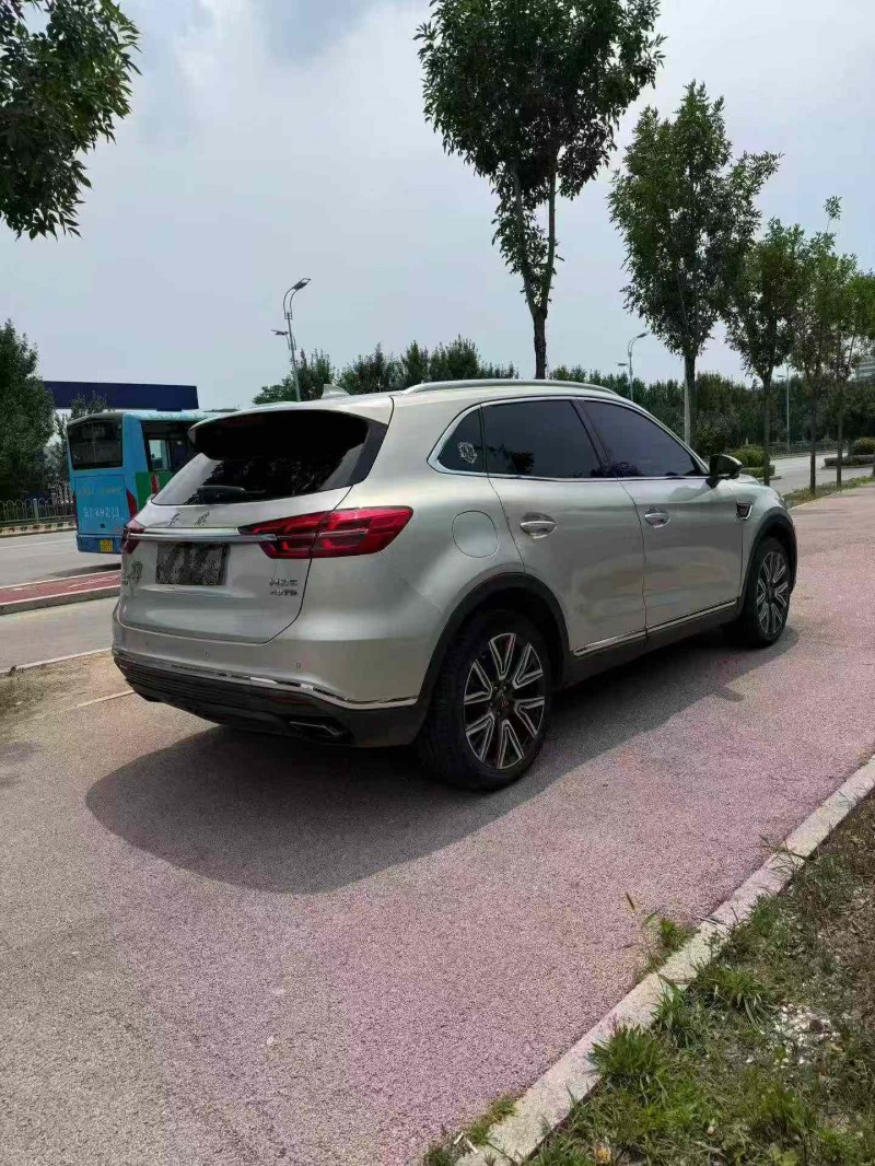枣庄21年红旗HS58