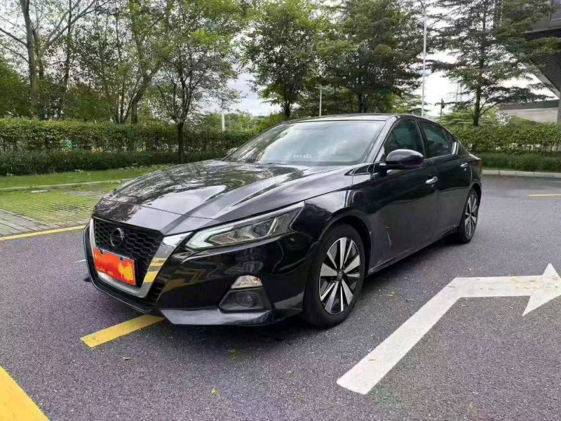 广州21年日产天籁3