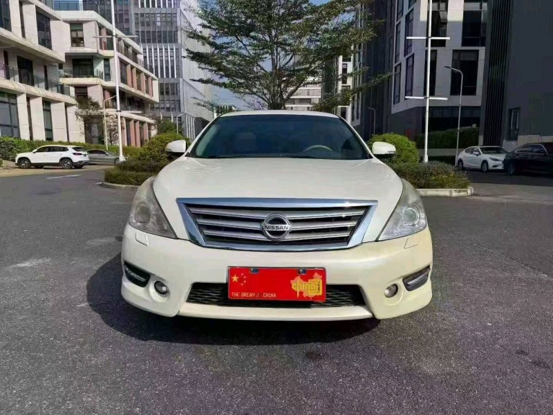 广州12年日产天籁1