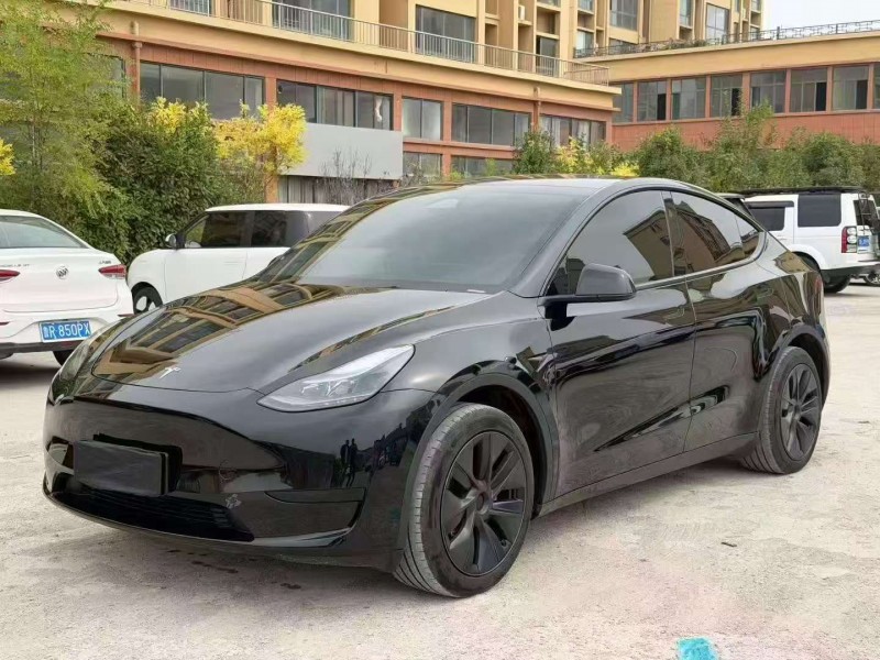 济宁24年特斯拉MODEL Y3