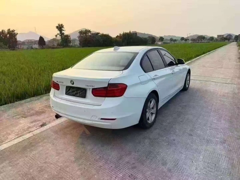 金华13年宝马3系9