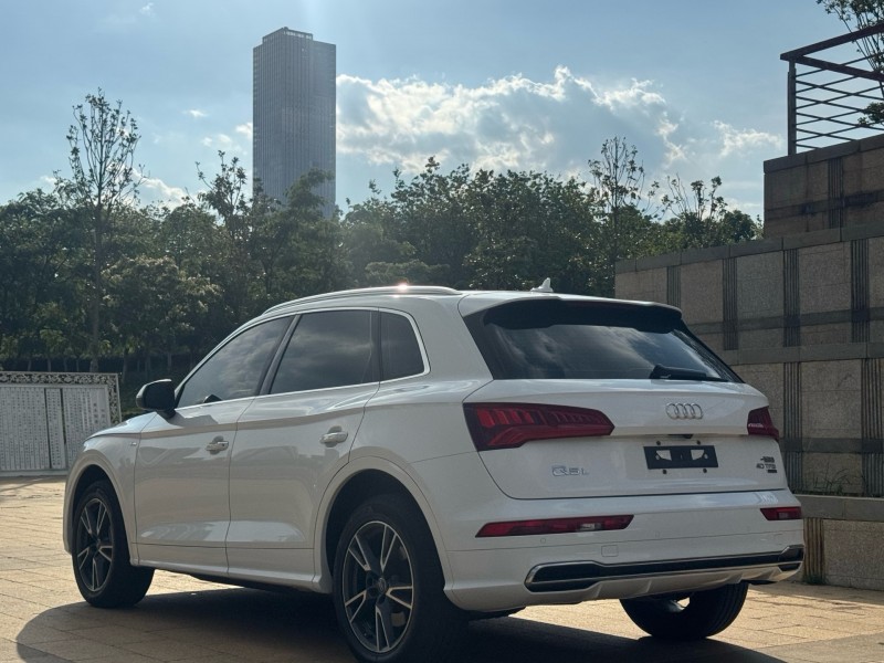 昆明21年奥迪Q53