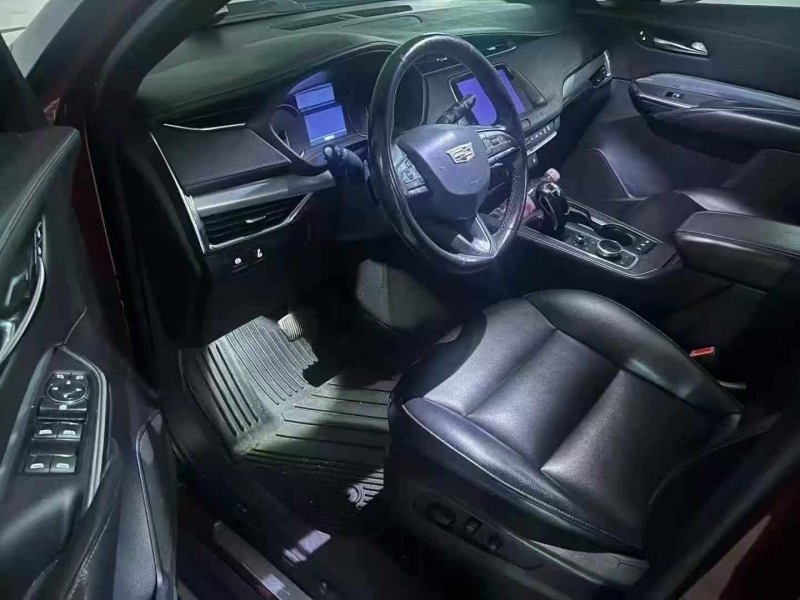 常德19年凯迪拉克XT49