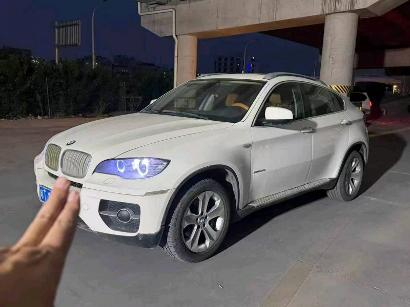 广州12年宝马X61