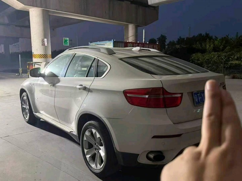 广州12年宝马X64