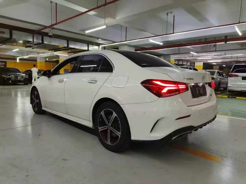 重庆22年奔驰A7
