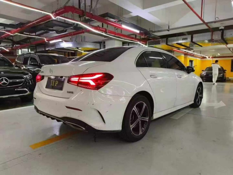 重庆22年奔驰A9