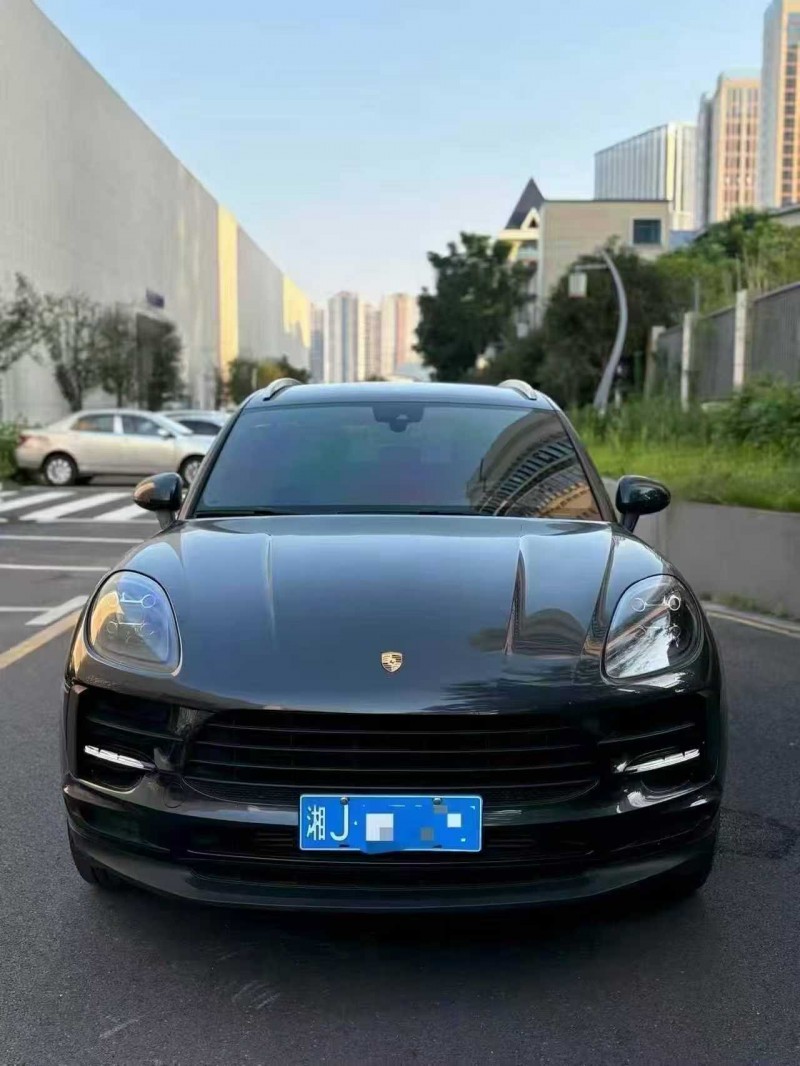 益阳19年保时捷Macan1
