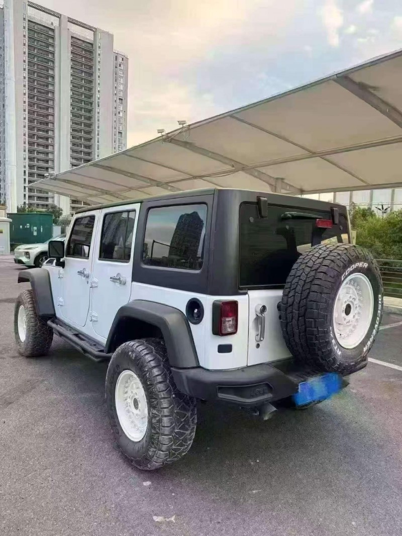 青岛17年Jeep牧马人7