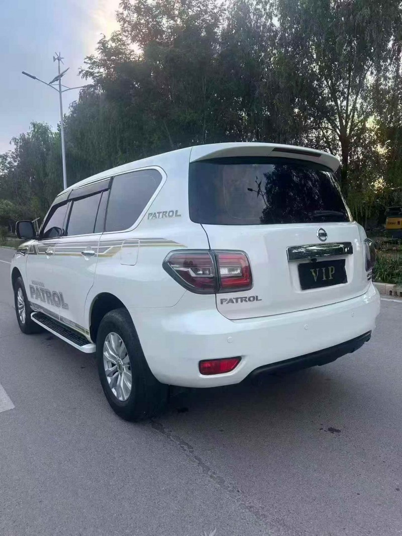 潍坊20年日产途乐8