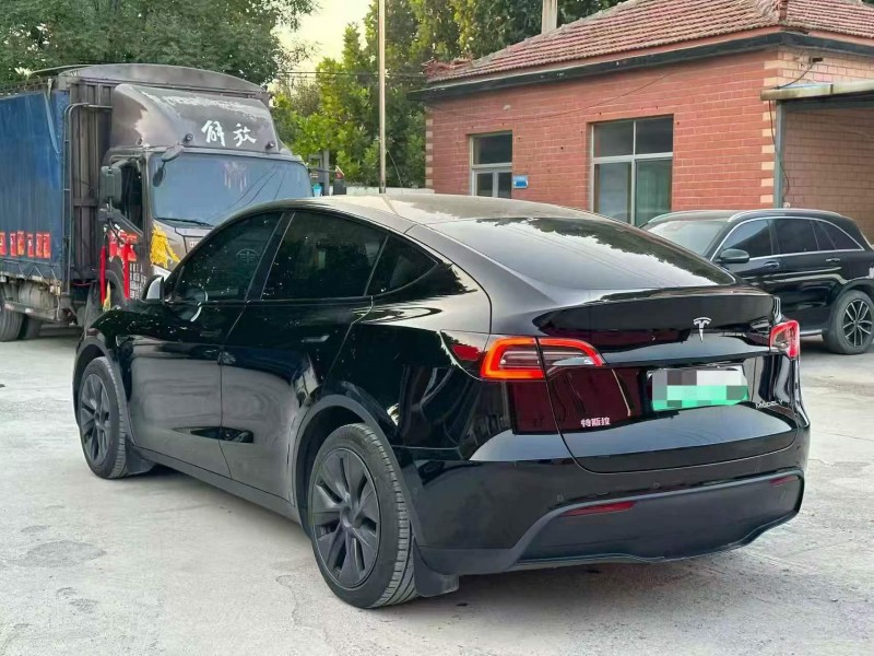 淄博24年特斯拉MODEL Y8