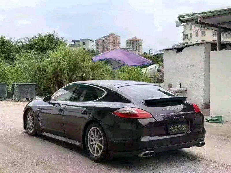 广州12年保时捷帕拉梅拉8