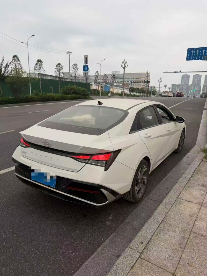 重庆23年现代伊兰特6