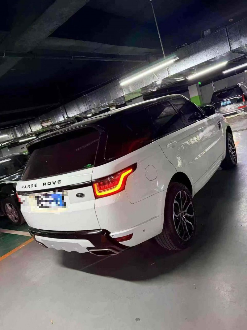 达州22年路虎揽胜运动7