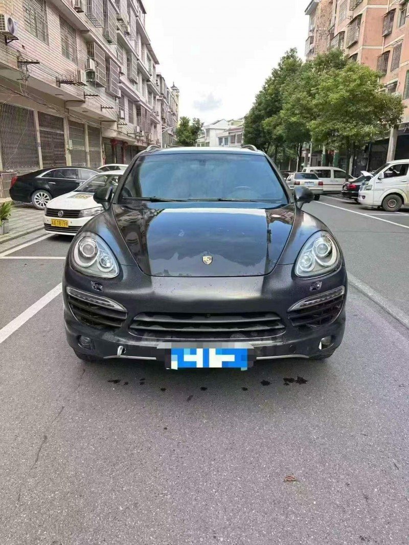 湘潭14年保时捷卡宴1