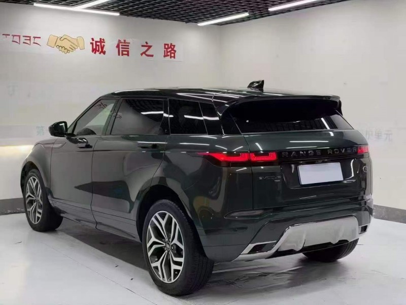 黄石22年路虎极光8